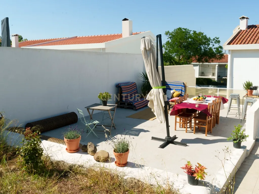 Espetacular moradia T5 em Oeiras- Alto da Barra com Jardim, Terraço e tudo pertinho de si! - Image 30