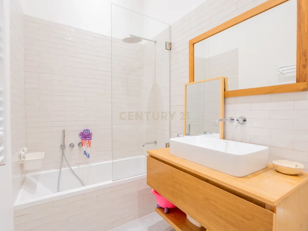 Apartamento T5 de Charme com Jardim Privativo nas Avenidas Novas | Avenida 5 de Outubro, Lisboa - Image 36