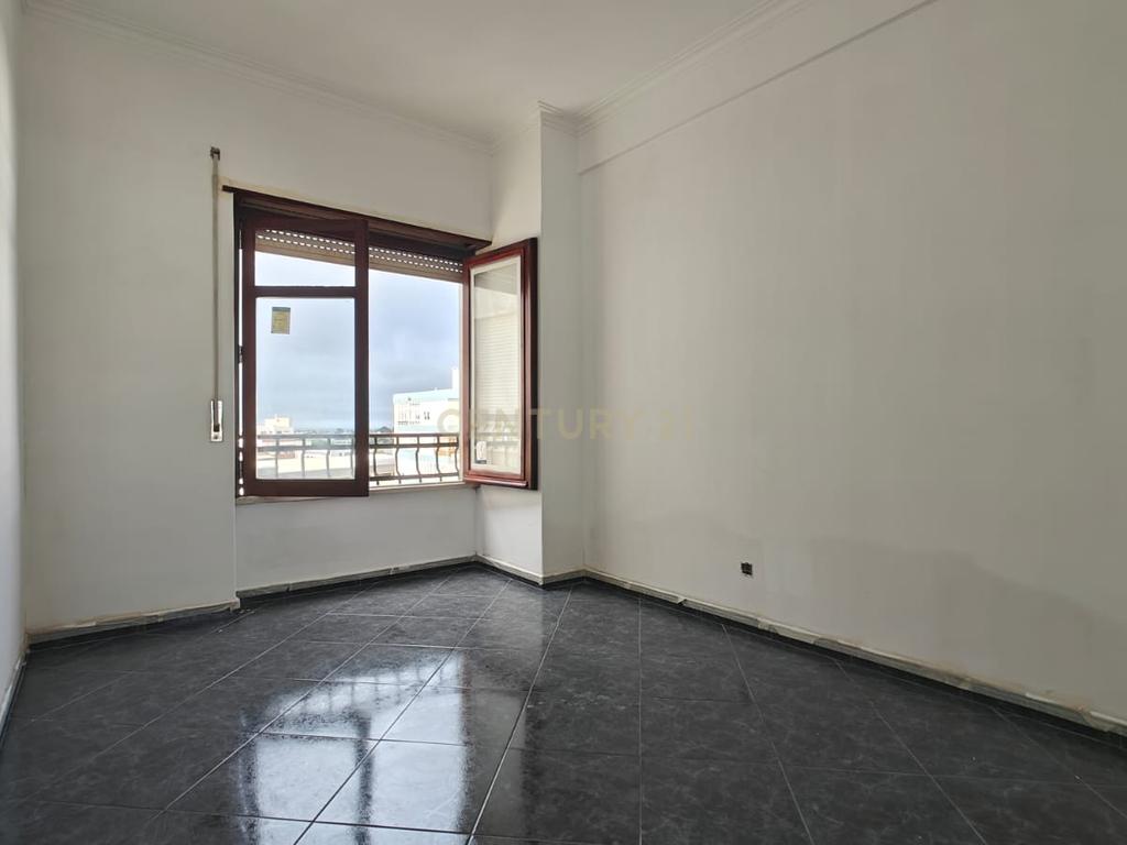 Apartamento Moderno T3 em Carnaxide / Oeiras com Ar Condicionado e Elevador - Image 4