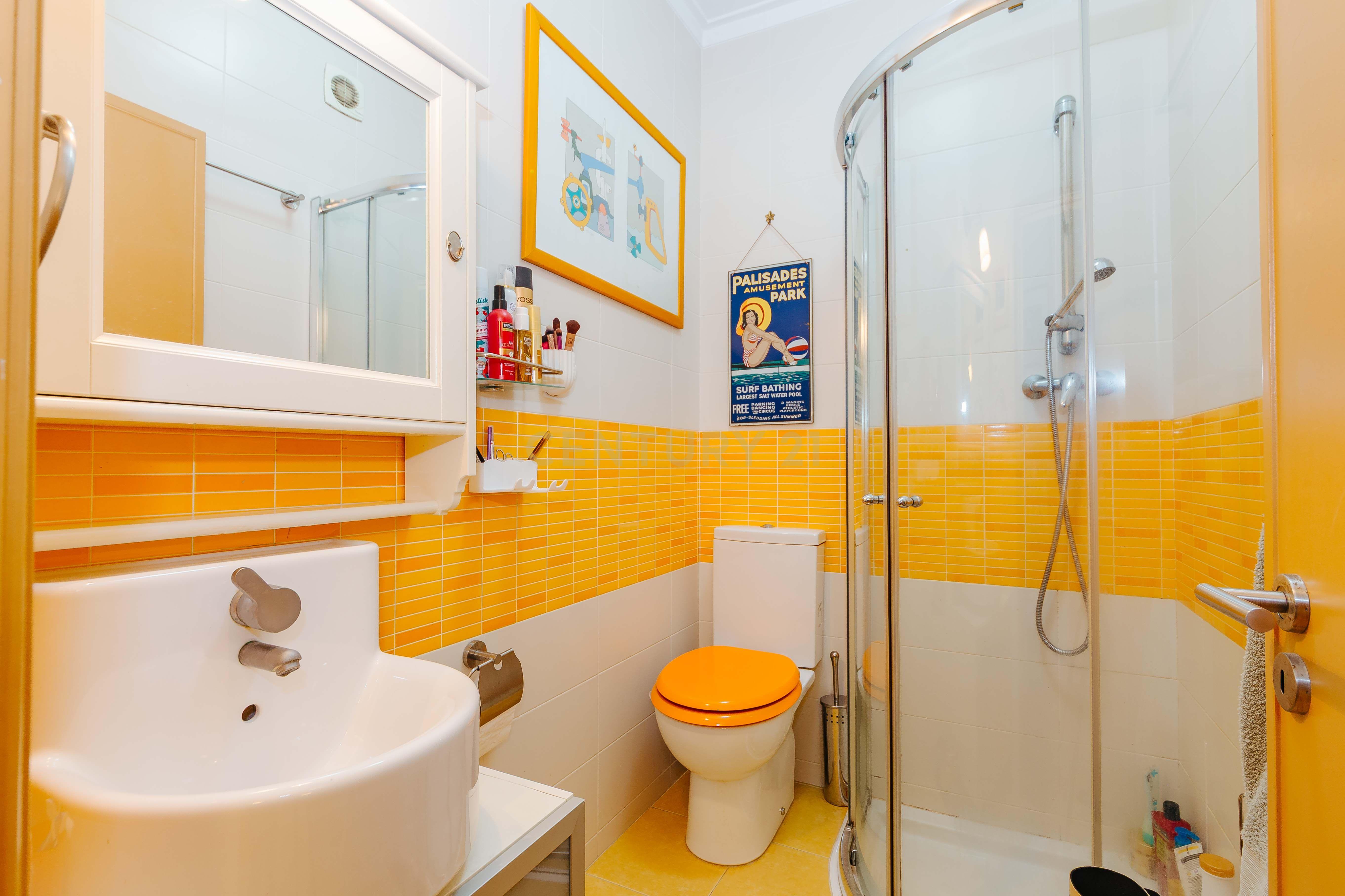 Apartamento T3 com 119 m² em Alfornelos – Remodelado, 2 WC, facilidade de estacionamento e proximidade à estação do Metro - Image 22