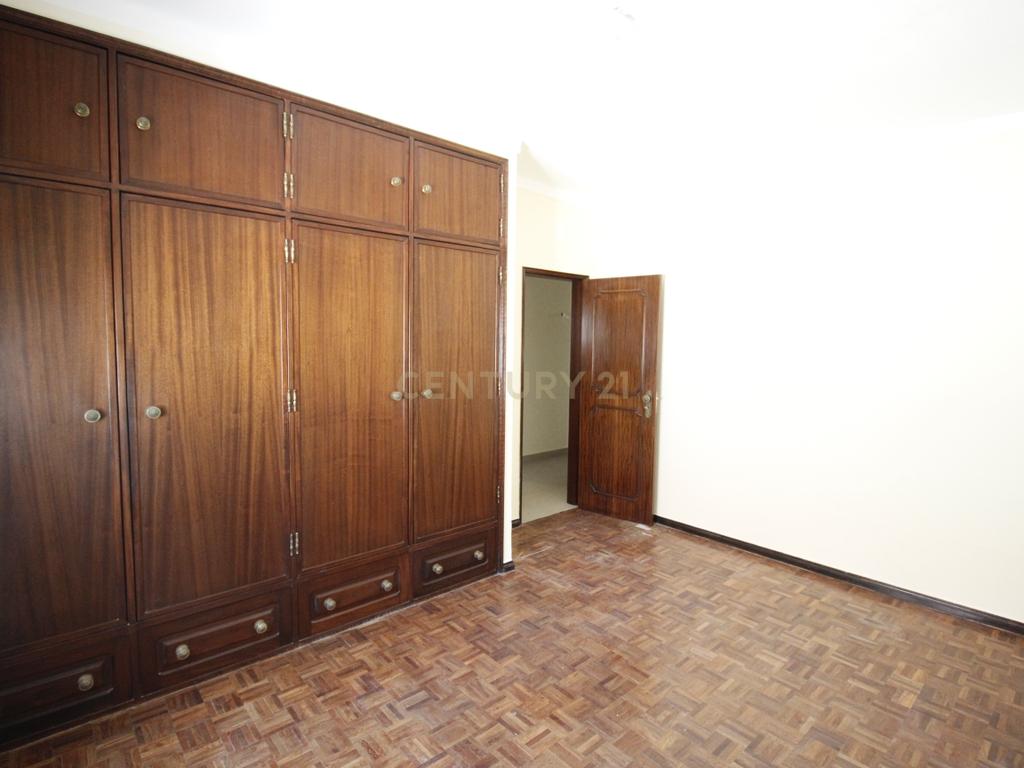 Casa Renovada com 3 Quartos e Garagem em Vendas Novas para arrendamento - Image 6