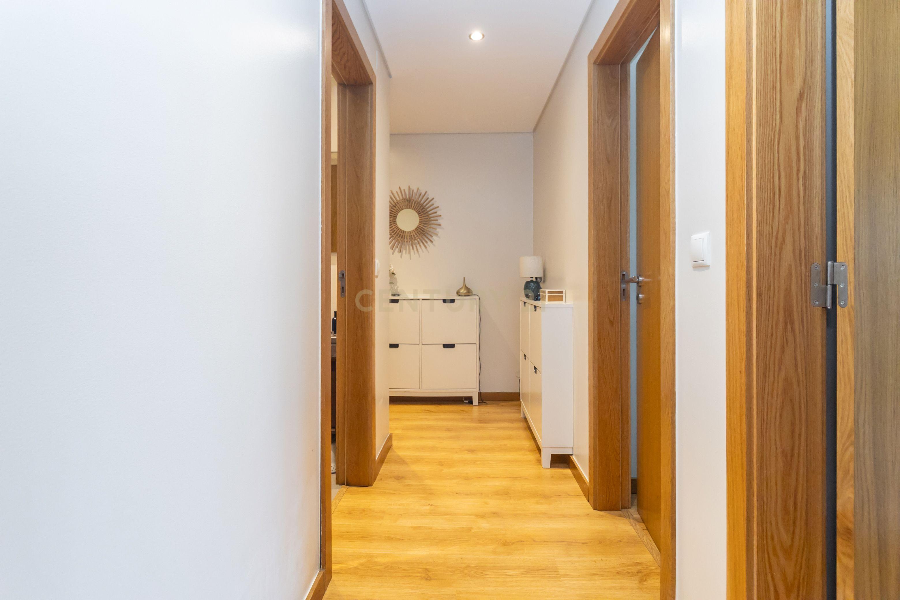 Fotografia 11 de T3 com 125 m² | Quinta de São Macário | Suíte, Varanda e Arrecadação