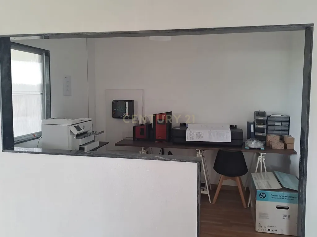 Escritórios para Empresas | 274 m² | 6 Salas | Zona Industrial de Palmela - Image 8
