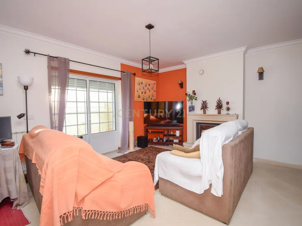 Moradia Geminada T3 com Suíte de 21,5 m² em São Domingos de Rana — Cascais - Image 2