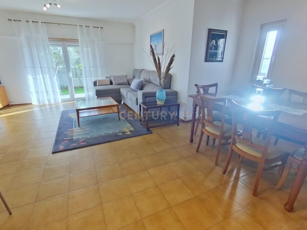 Usufruto Vitalício - Excelente Oportunidade de Investimento | Moradia Isolada T3 - Image 1