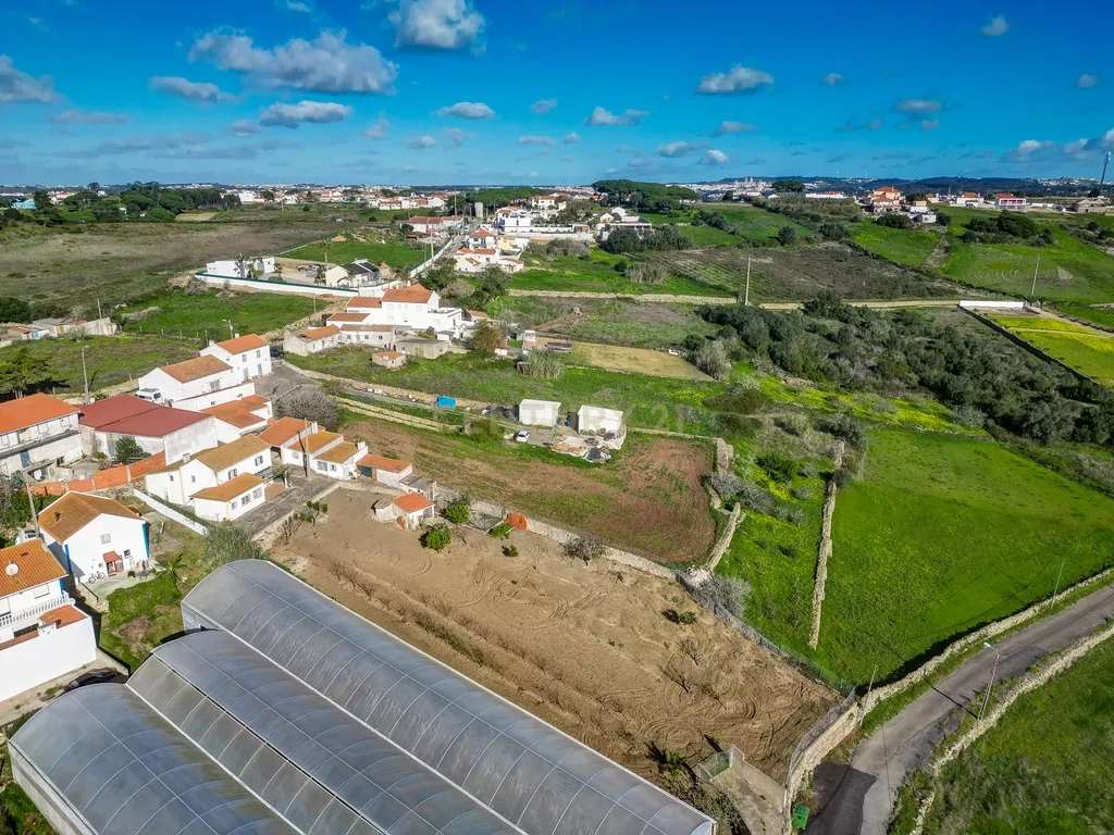 Moradia Isolada T3 com 2480m2 de terreno, poço e com anexos - Image 53