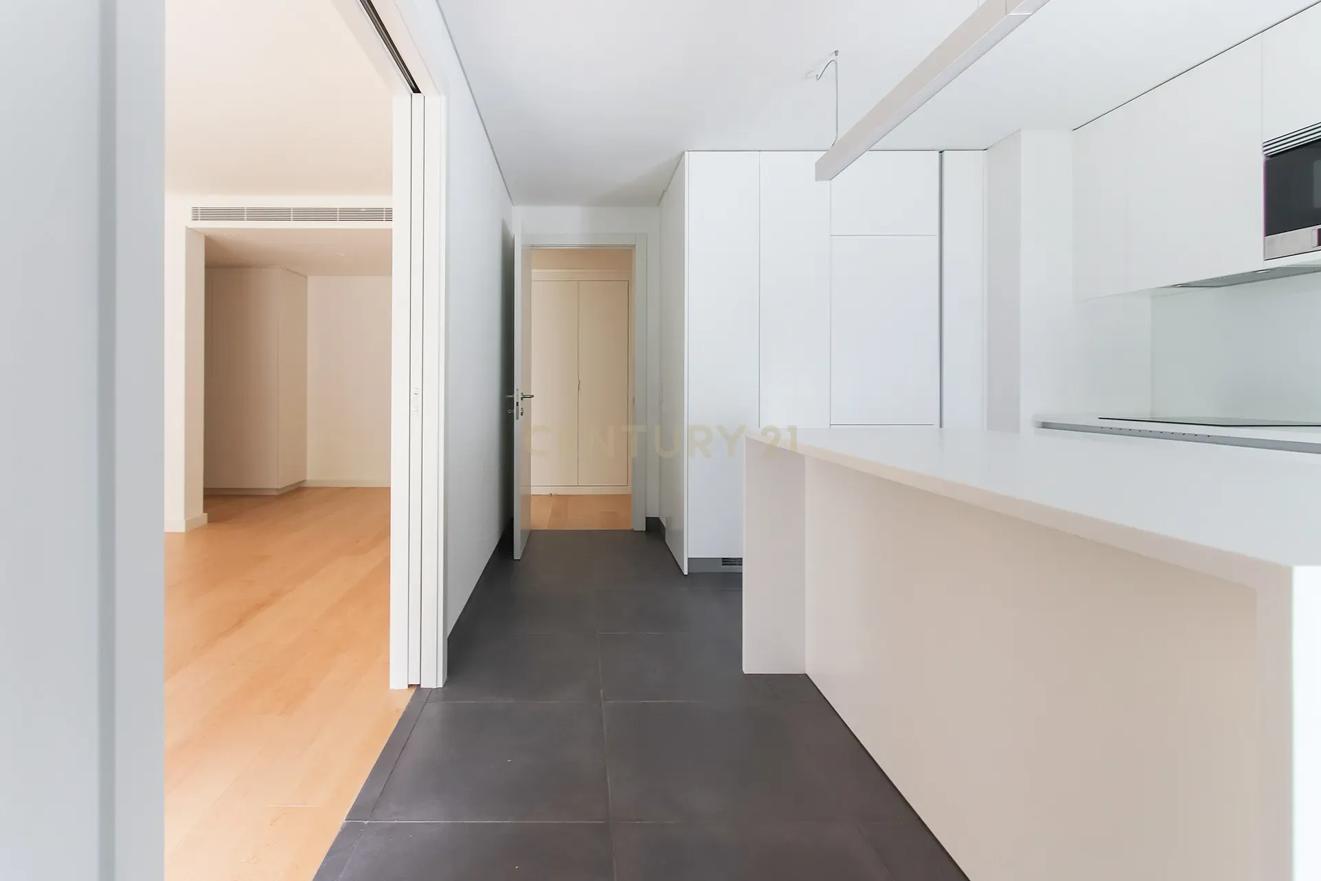 Vende construção NOVA - T4 ATALAIA 1ºD - Image 7