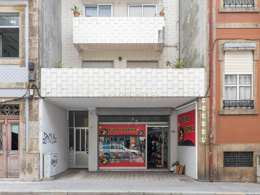 Loja Espaçosa em Matosinhos - Excelente Localização e Acessos - Image 22