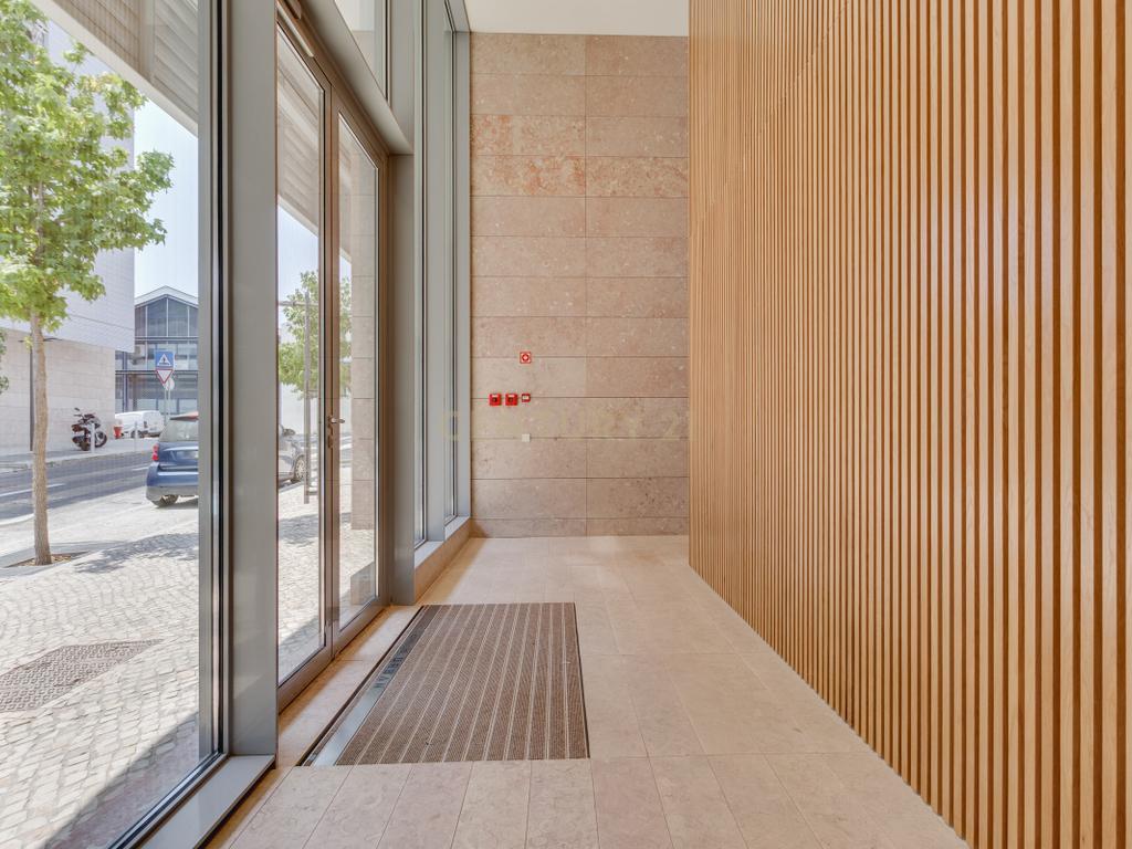 Exclusivo Apartamento T1 – Riverside/Prata Living, Marvila  - Image 4