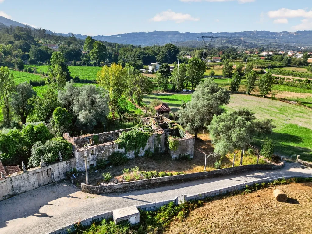 Quinta de Verim – 22.000 m² de história, natureza e potencial - Image 5