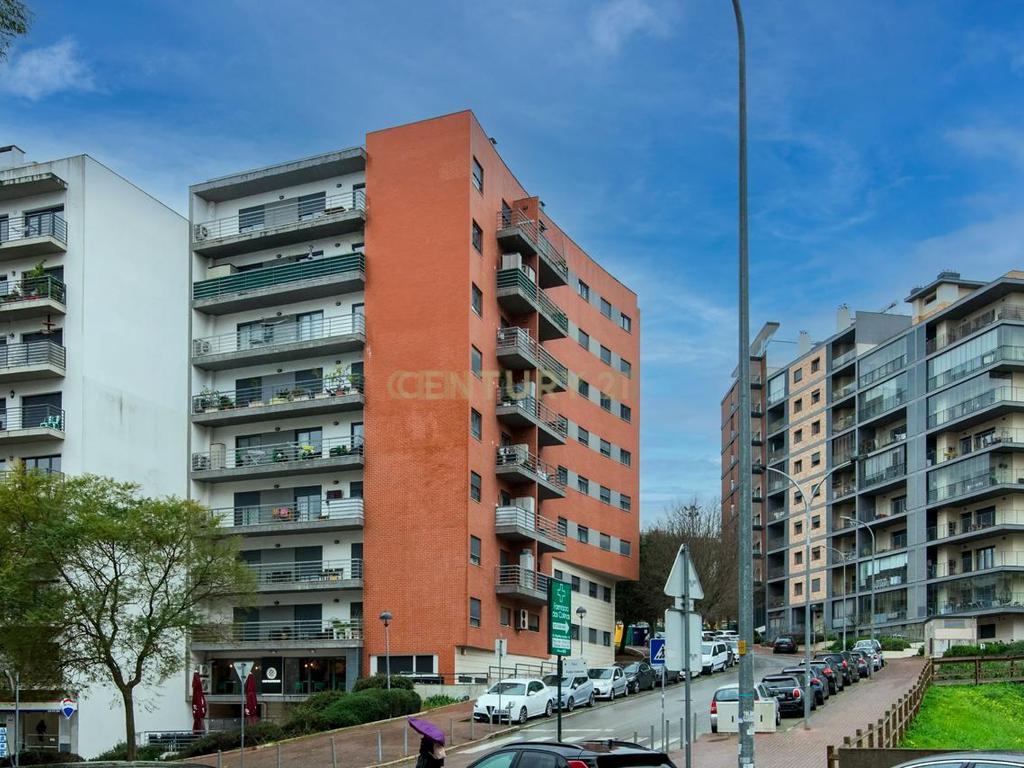Apartamento T3 Totalmente Renovado – Colinas do Cruzeiro, Odivelas - Image 30