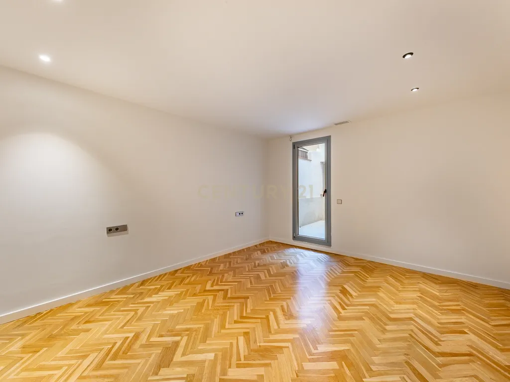 Espetacular apartamento renovado de 220 m² com 4 quartos - Image 24