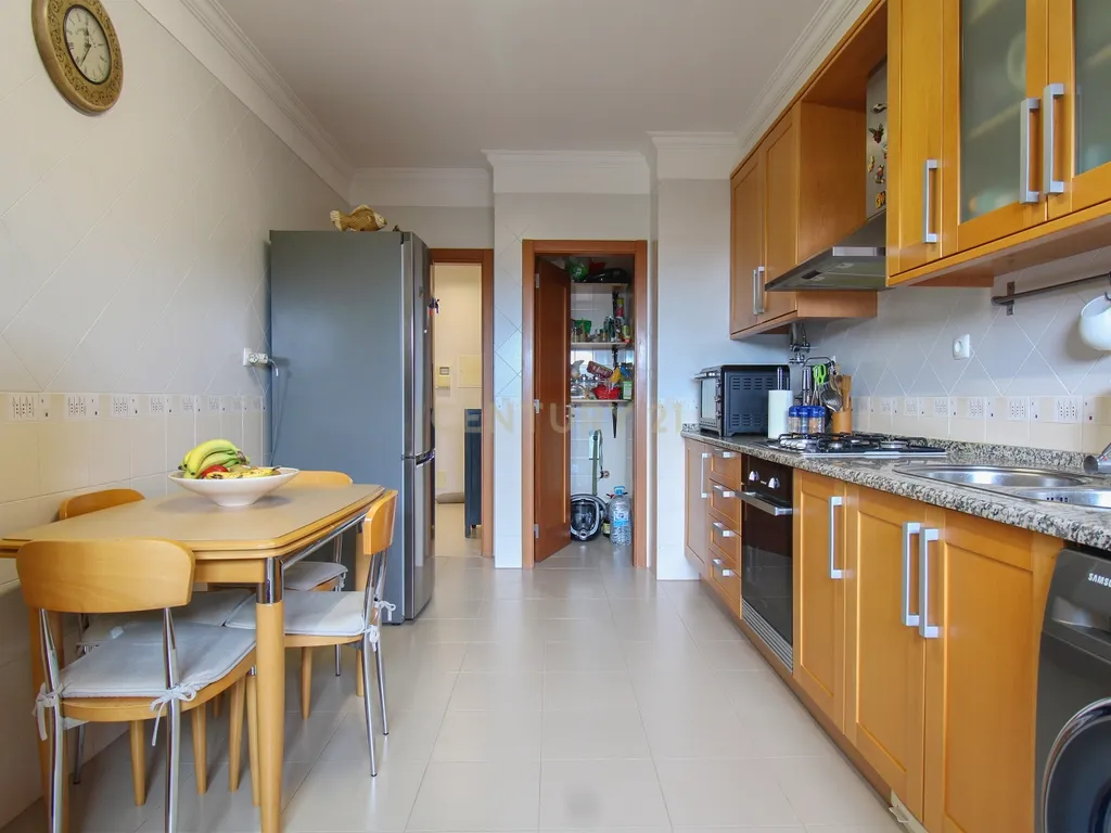 Apartamento T3 centro Palmela - Image 14