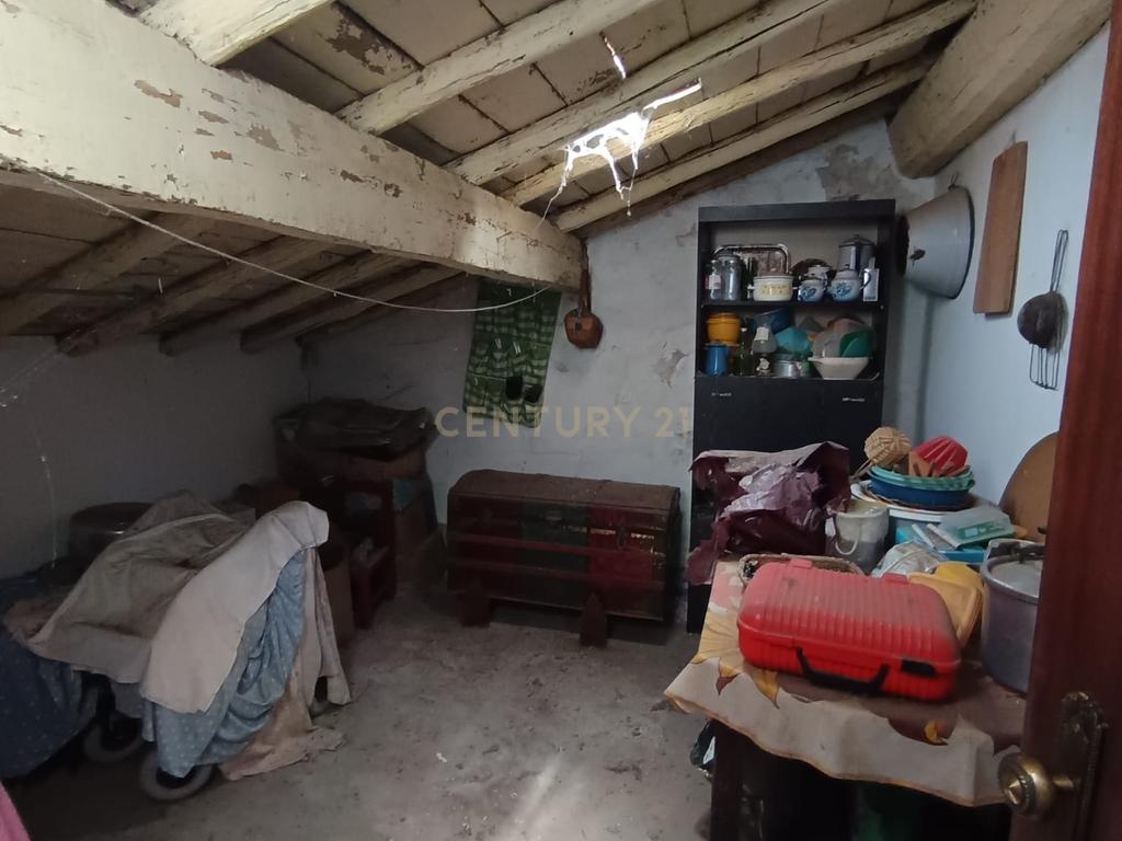 Prédio à Venda – Comércio e Habitação T4 no Centro de Santiago do Escoural - Image 19