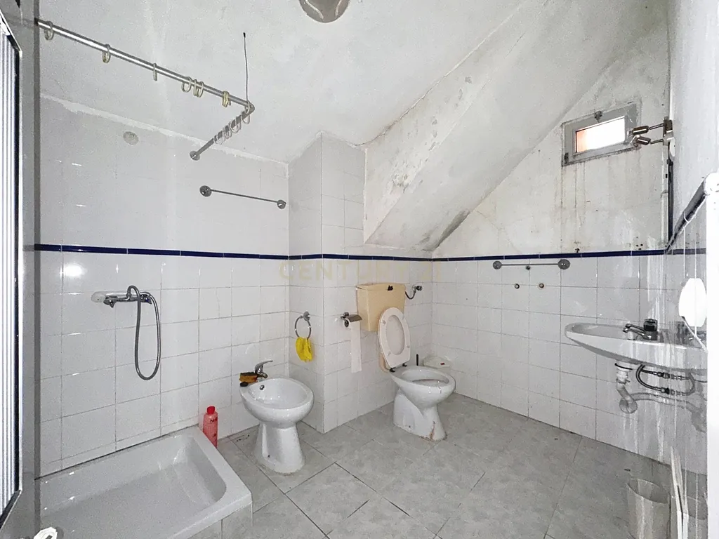 MORADIA TÉRREA COM TERRENO | ARDAZUBRE, LAMAROSA - Image 10