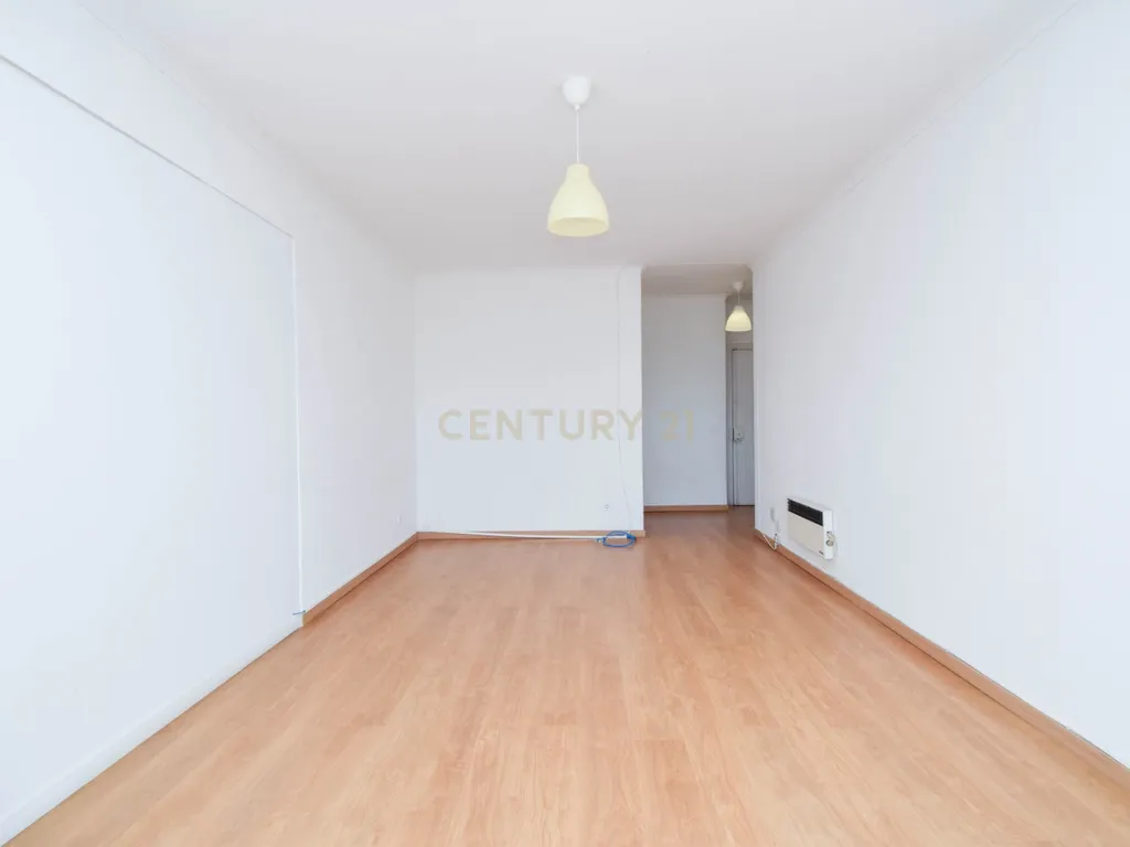 T3 na Quinta do Marquês, Oeiras | 115 m² de Potencial para Criar a Sua Casa de Sonho - Image 10