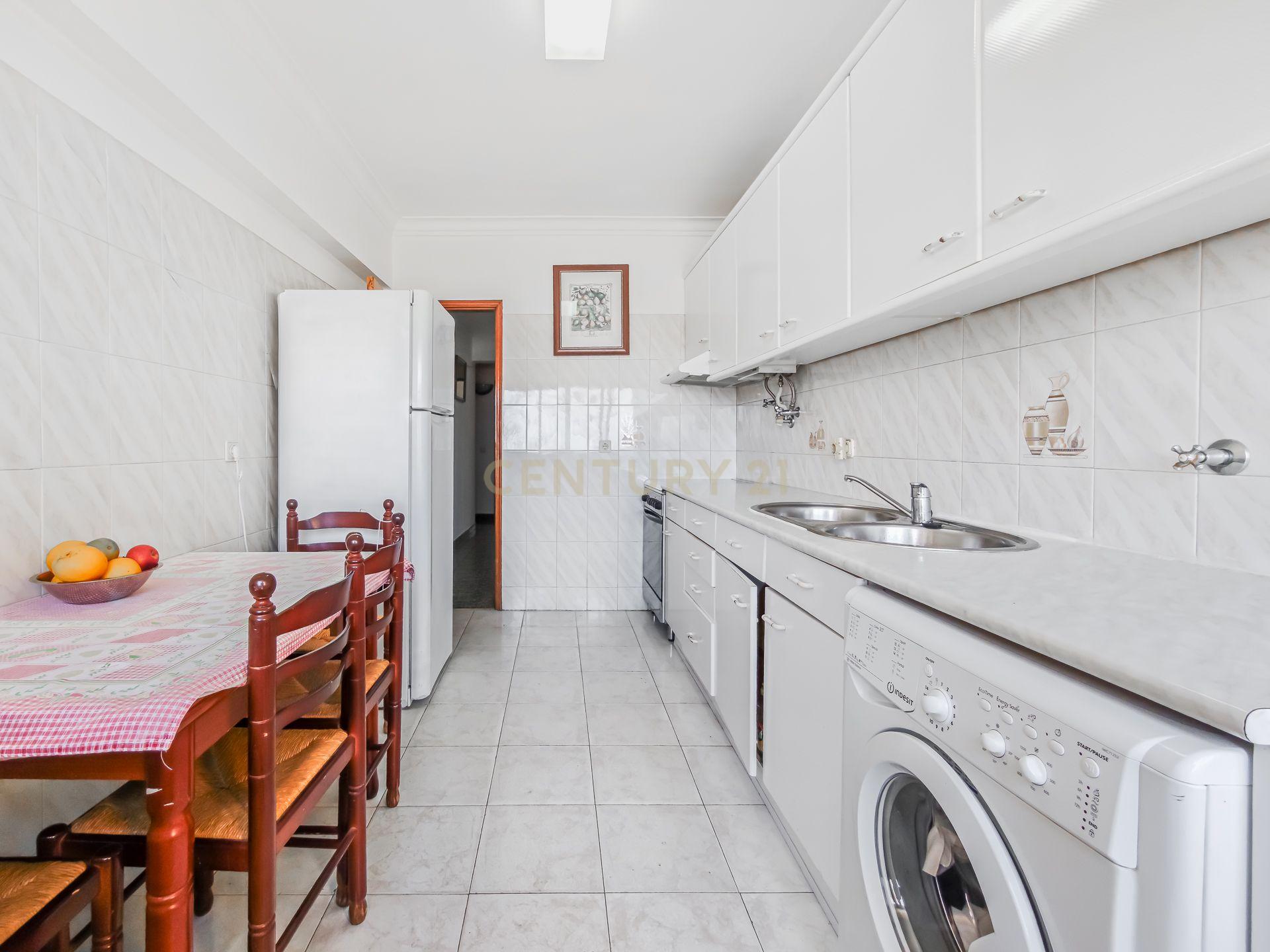 Fotografia 10 de Apartamento T3 em Montebelo / Setúbal