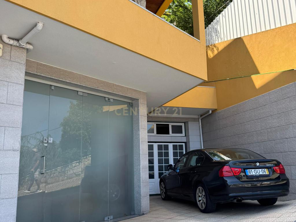 Espetacular Moradia T3 em Gondomar - Image 35