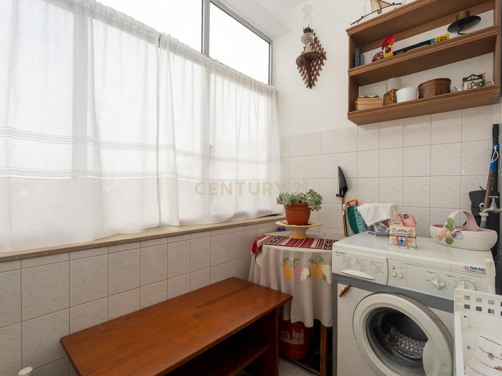 T2 no coração de Peniche | Rua Garrett | Oportunidade para viver ou rentabilizar🚨🚨🚨 - Image 8