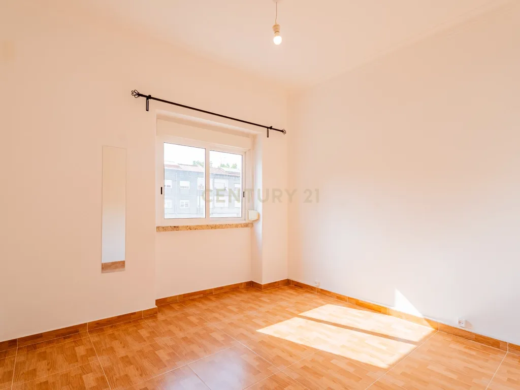 Apartamento T2 para Arrendar – Idanha / Belas - Image 12