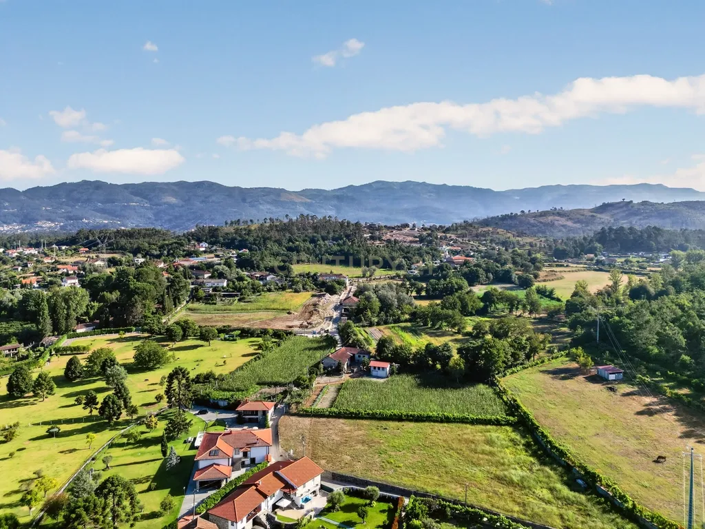 Quinta de Verim – 22.000 m² de história, natureza e potencial - Image 18