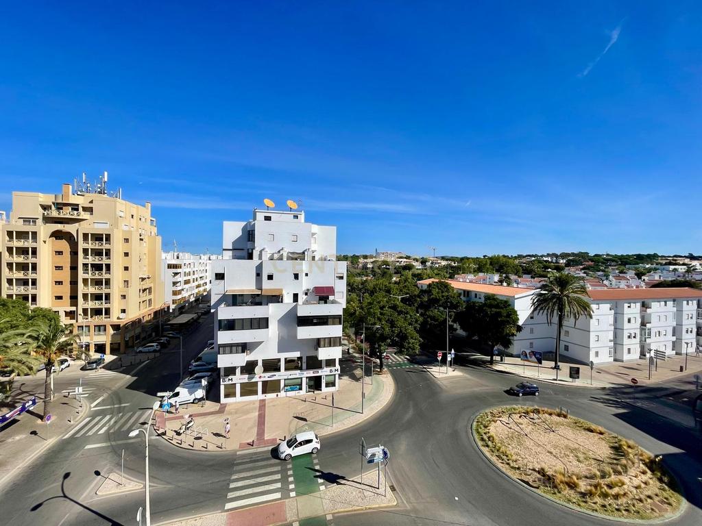 Exclusivo Apartamento T2 - Quarteira - Lugar de Garagem - Varandas - Praias - Marina Vilamoura - Image 31
