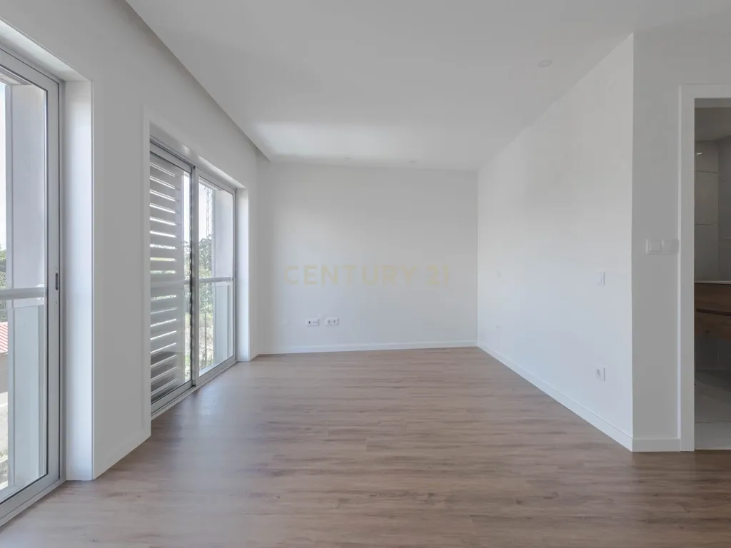 T4 Duplex com vista mar em Espinho - Image 19