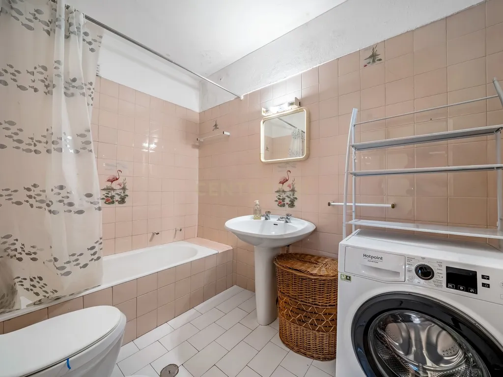 Apartamento T3 de 95m2 no Centro de Alcantarilha - Image 16