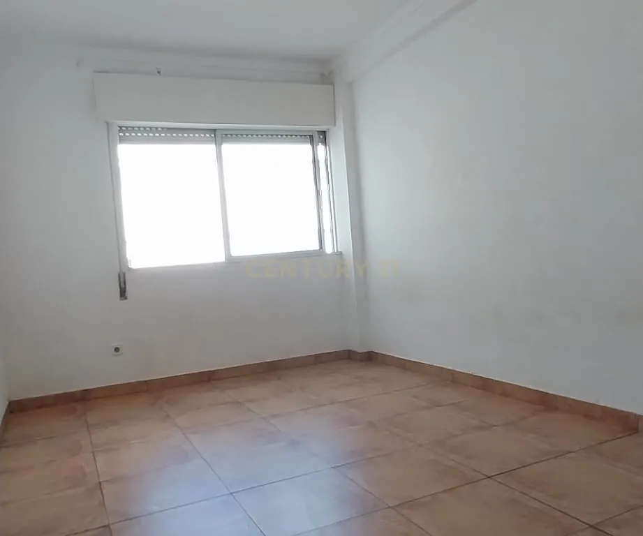 Apartamento T3 em Setúbal, Palmela - Oportunidade Única! - Image 9