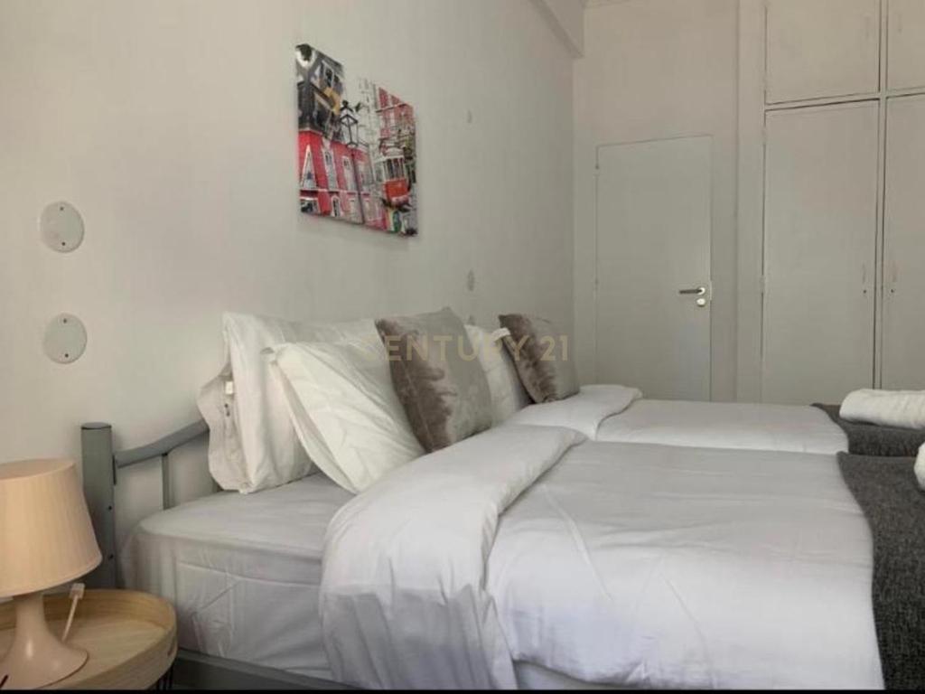 Apartamento T3 + 1 com Licença de Alojamento Local – Estrela / Campo de Ourique, Lisboa - Image 5