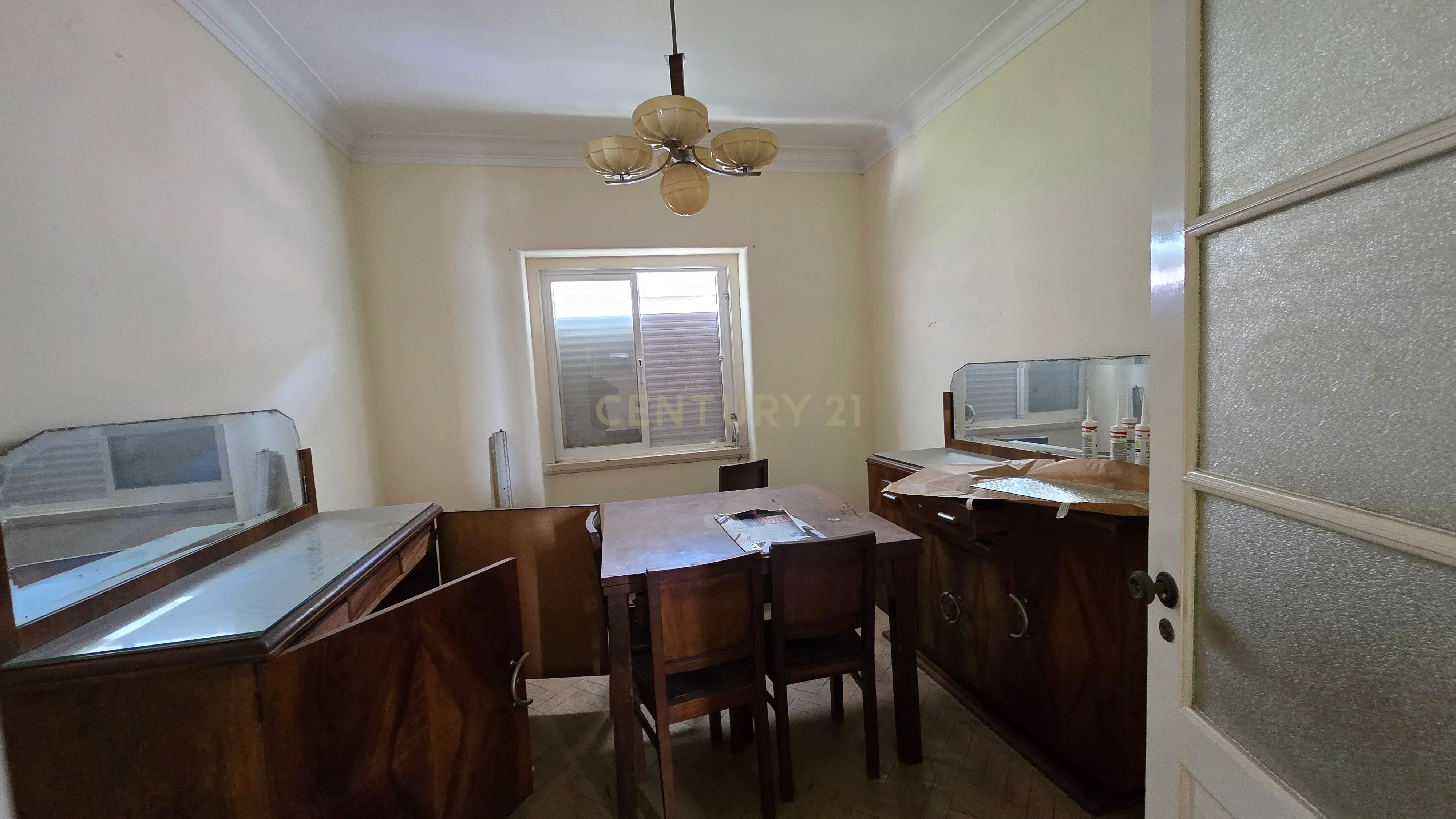 Fotografia 7 de T2 com Sotão para reabilitação | Falagueira | Amadora