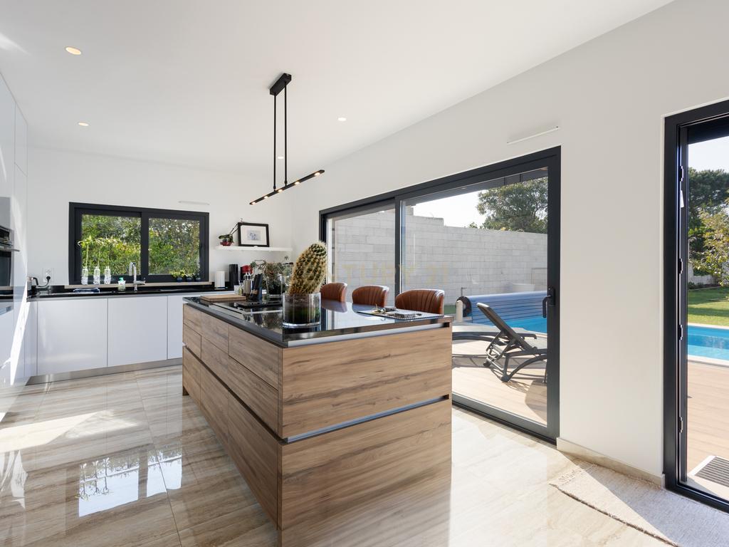 Moradia ultramoderna com 3 quartos: Vida sustentável na Costa da Prata - Image 20