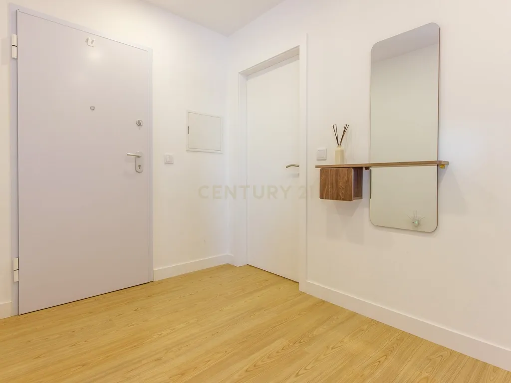 Apartamento T2 - Barreiro, Perto da Praia e Centro - Image 10