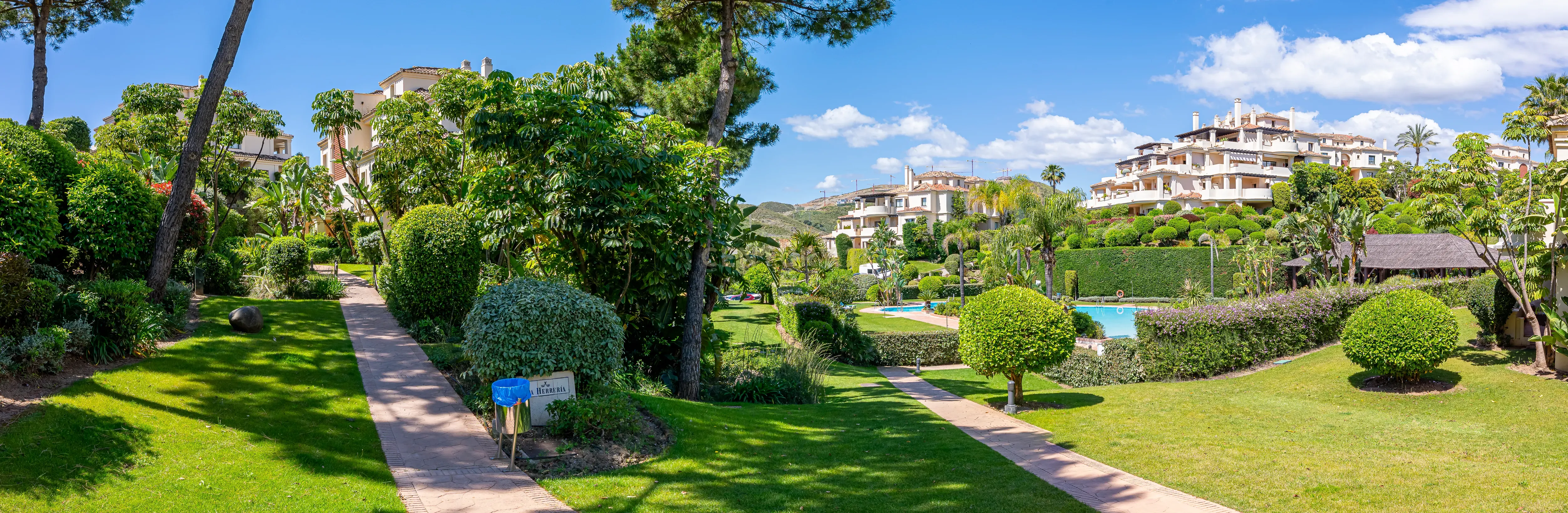 Penthouse de luxo com 4 quartos em Capanes del Golf, Benahavís - Vistas panorâmicas e serviços exclusivos - Image 2