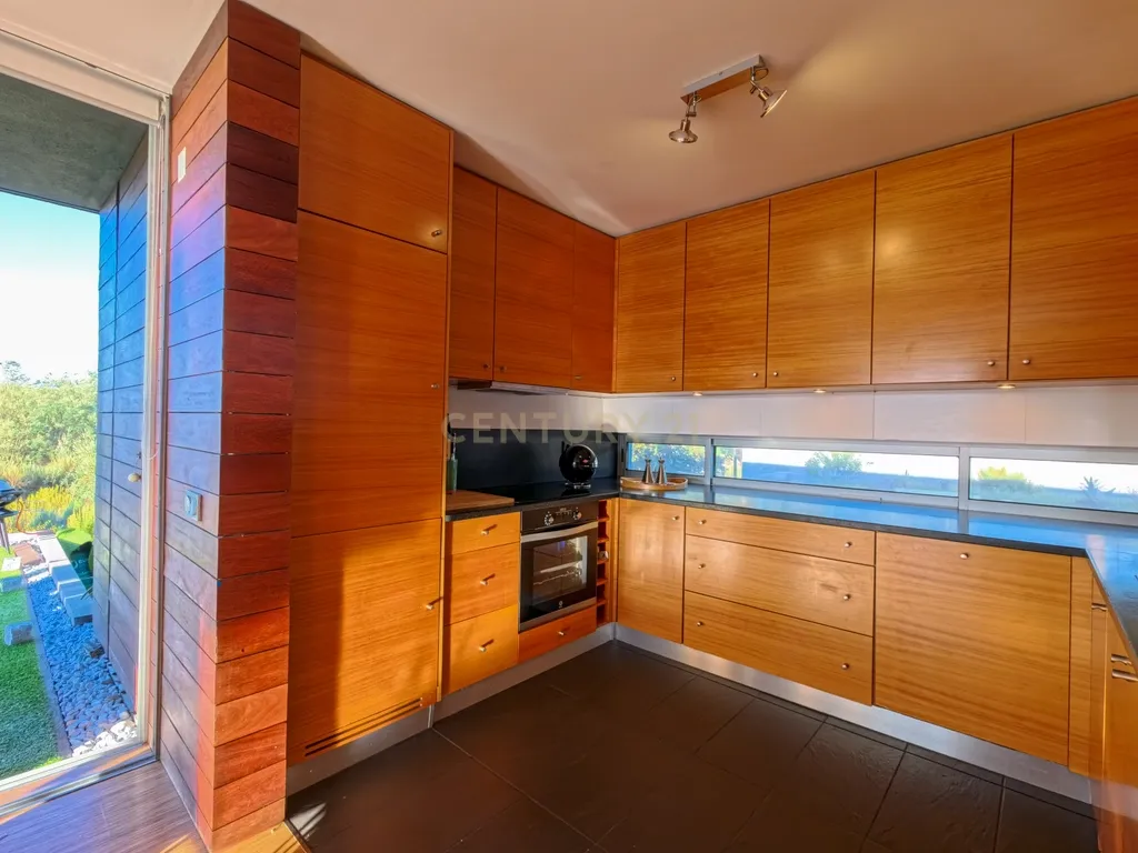 O Seu Refúgio de Luxo em Silgueiros: Elegância,Sustentabilidade e Uma Vista Inigualável - Image 4