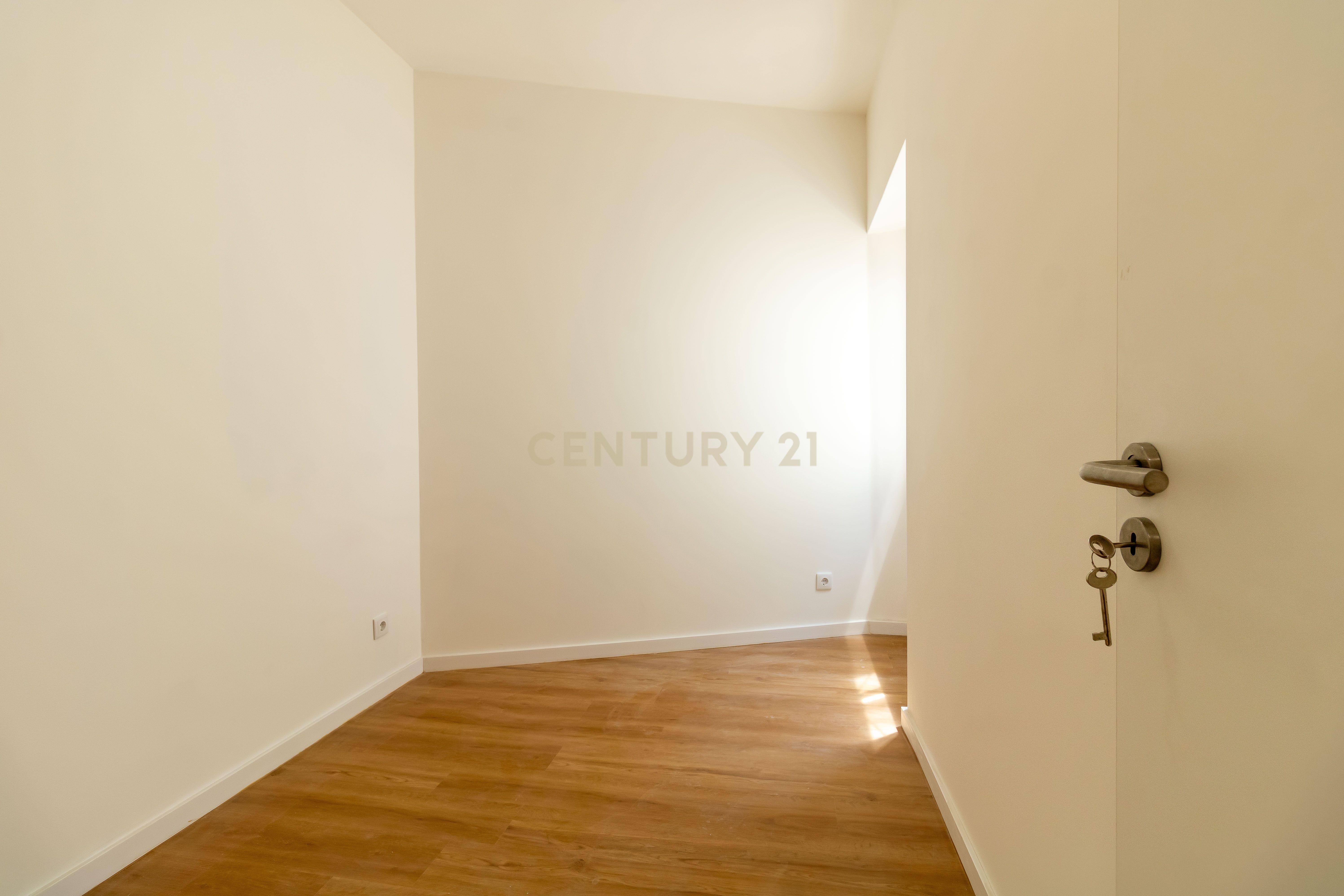 Fotografia 10 de T1 Integralmente remodelado com Logradouro na Estefânia, Lisboa