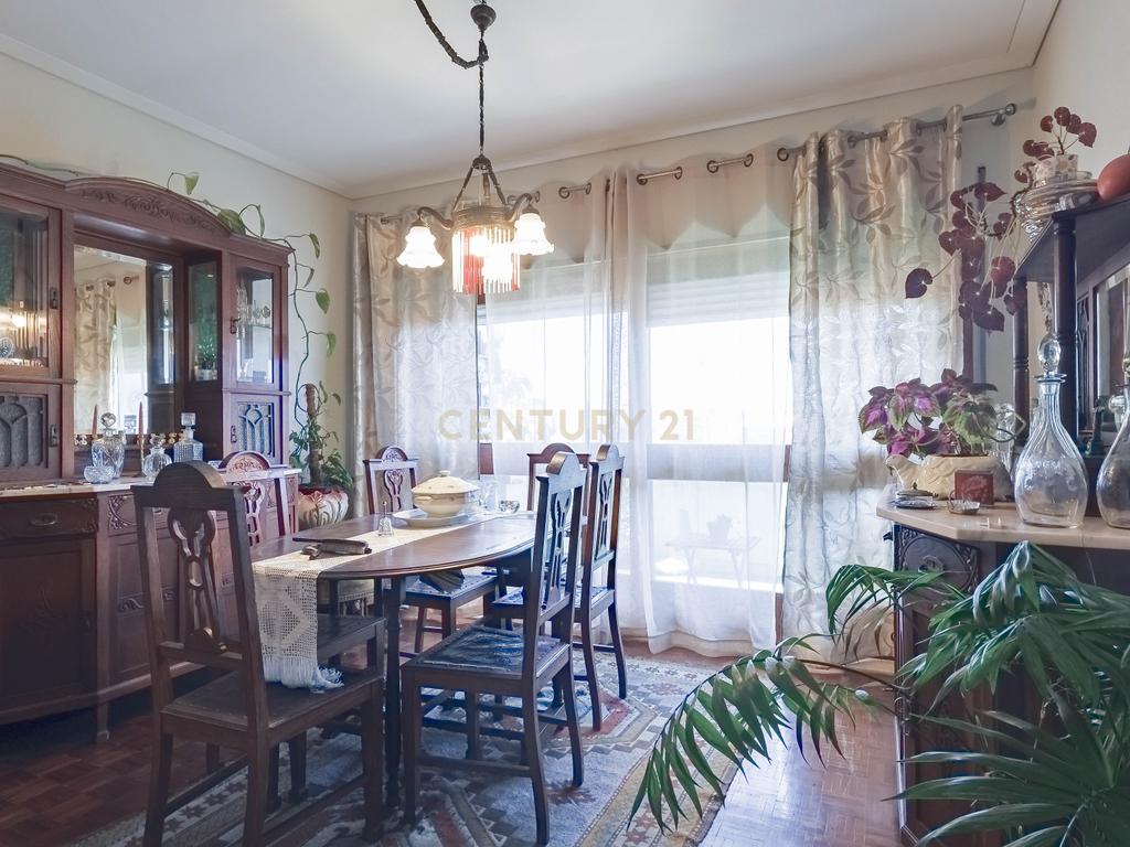 Apartamento T4 com Elevador e Vistas Deslumbrantes em Matosinhos Sul - Image 21