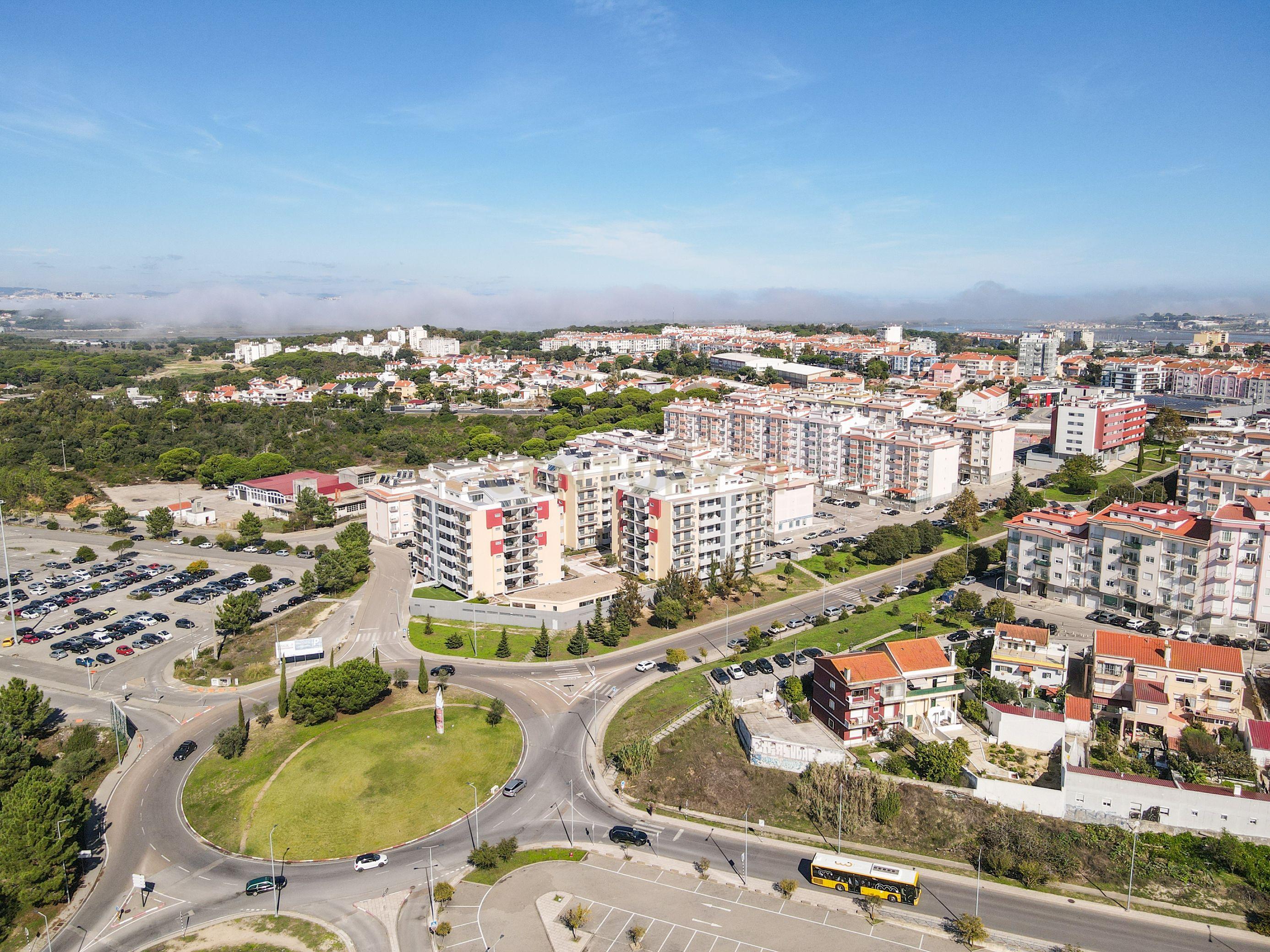 Apartamento Premium T3 Terraços d'Amora - Image 23