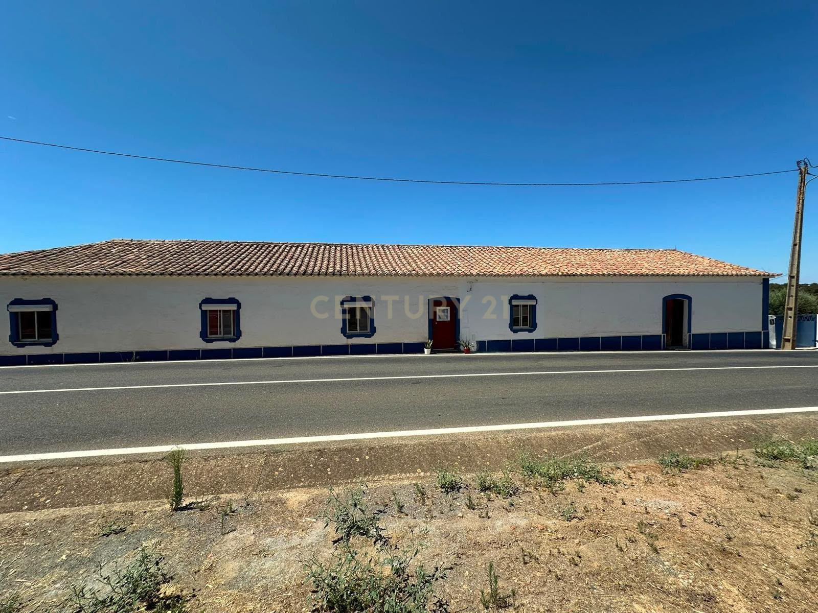 Moradia T6+ à venda em Alcaria Ruiva, €499.000