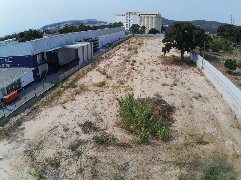 Terreno Industrial com Elevado Potencial de construção – Vale de Mulatas, Setúbal - Image 4