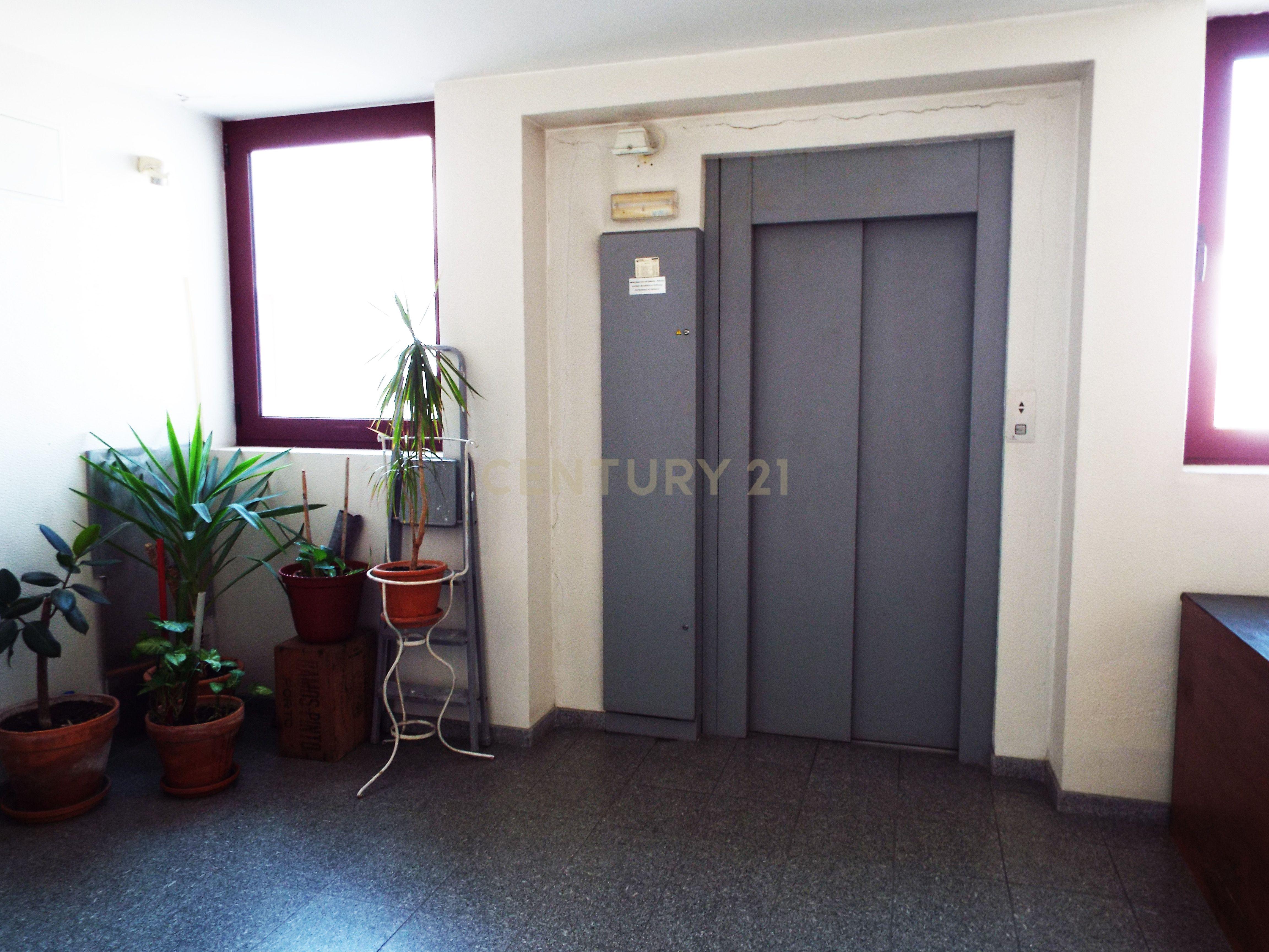 Fotografia 3 de Apartamento T4 Duplex com varandas e Terraço - Lugar de Garagem na cave em Condomínio Privado – Évora