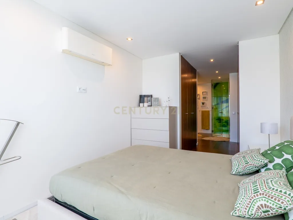 Andar de Moradia Duplex em Lavra – A 2 minutos a pé da praia! - Image 21