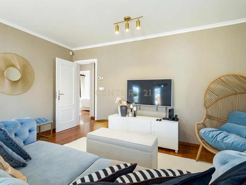 Apartamento T2 mobilado | Condomínio com Piscina - Image 4