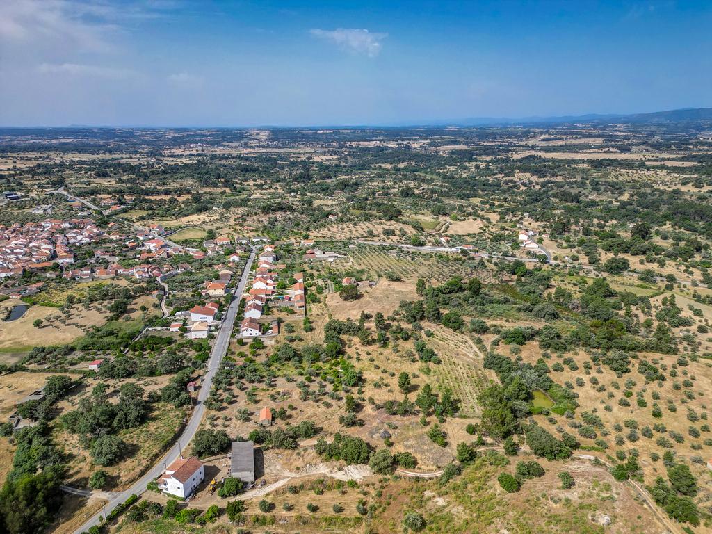 OPORTUNIDADE 360º – Moradia T3 + Posto de Combustível GALP + Terrenos (36 000 m²) - Image 10
