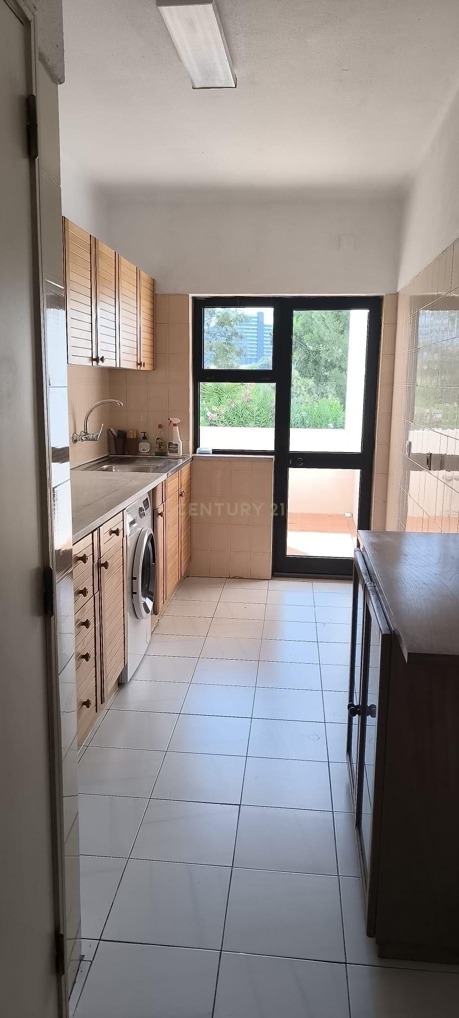 Fotografia 12 de Apartamento T1 em Portimão com Piscina e Estacionamento