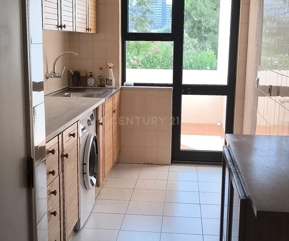 Apartamento T1 em Portimão com Piscina e Estacionamento - Image 12