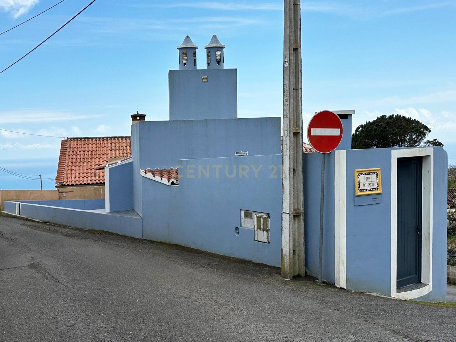 Moradia T2 na freguesia de Santa Bárbara- ilha Terceira - Image 4
