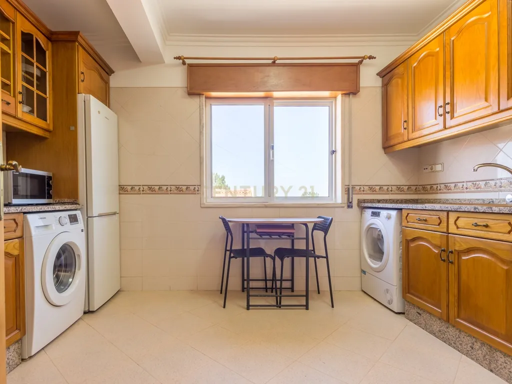 Apartamento T2 na Quinta do Conde - Image 12