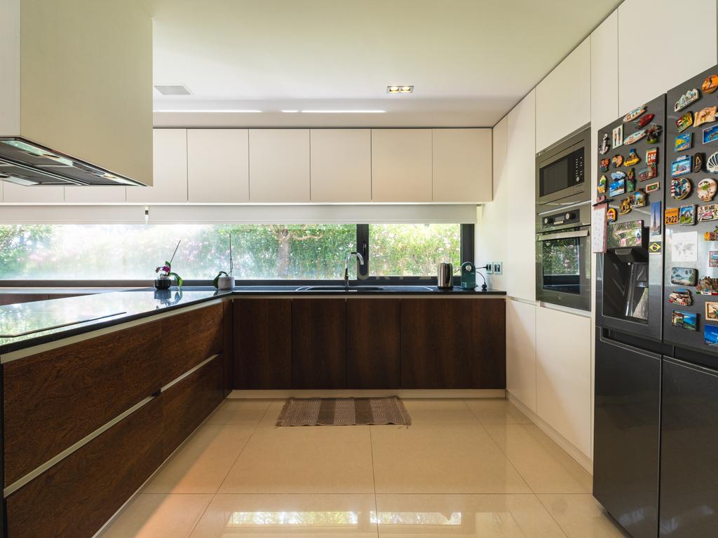 Luxuosa Moradia T4 com Piscina e Vista Panorâmica em Lousada - Image 10