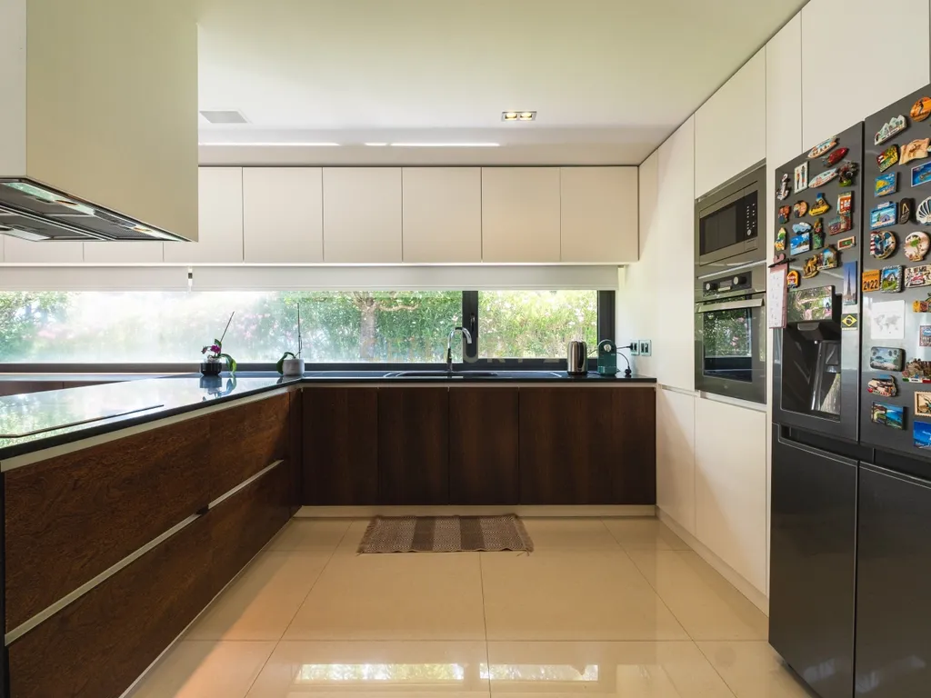 Luxuosa Moradia T4 com Piscina e Vista Panorâmica em Lousada - Image 10